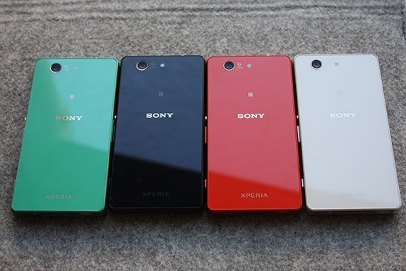 Sony'nin Yeni Gözdeleri : Z3 ve Z3 Compact Xperia-Z3-Compact-colores