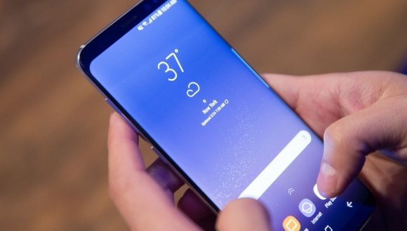 Dünyanın En İyi Ekranına Sahip Olan Telefon