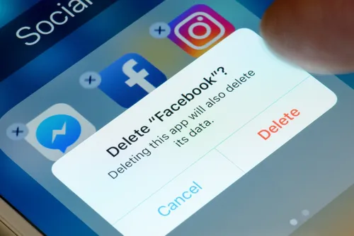 Facebook'u Silin Çağrısı