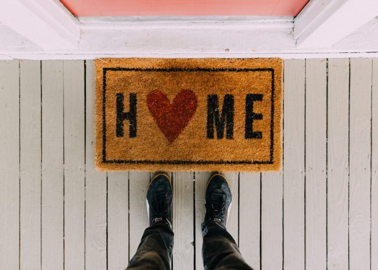 2020 Hikayem ve 2021 Beklentilerim Black home area rug